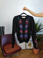 Load image into Gallery viewer, Vintage 100% wool sweater flower floral embroidery black winter knit knitted pullover jumper S