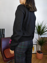 Load image into Gallery viewer, Vintage 100% wool sweater flower floral embroidery black winter knit knitted pullover jumper S