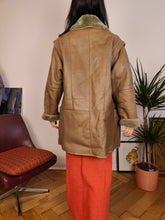 Load image into Gallery viewer, Vintage genuine shearling leather coat brown sheepskin lambskin sherpa S