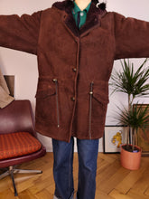 Load image into Gallery viewer, Vintage genuine shearling leather coat hood hoodie red brown sheepskin lambskin suede sherpa Italy IT46 S-M