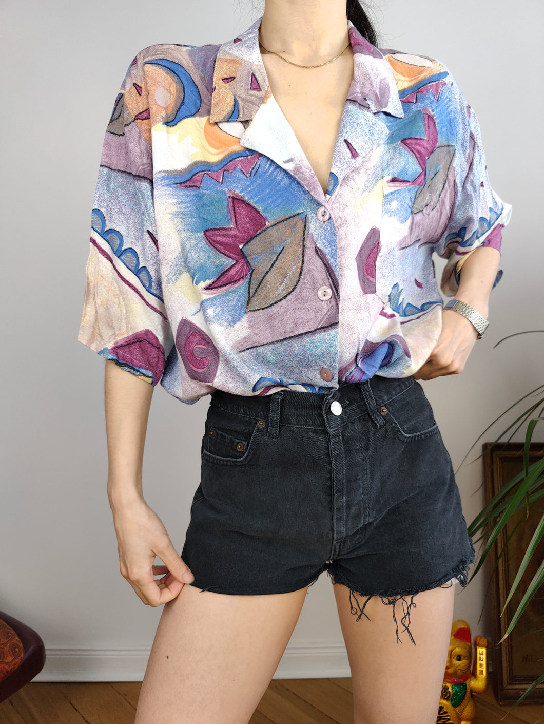 Vintage shirt blouse crazy art print pattern purple blue white floral short sleeve West Germany M-L