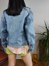 Load image into Gallery viewer, Vintage 90s denim jacket Rifle jeans light blue back print cartoon duck animal women S-M