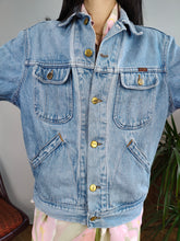 Load image into Gallery viewer, Vintage 90s denim jacket Rifle jeans light blue back print cartoon duck animal women S-M