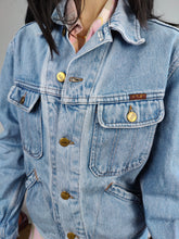 Load image into Gallery viewer, Vintage 90s denim jacket Rifle jeans light blue back print cartoon duck animal women S-M