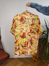 Load image into Gallery viewer, Vintage linen viscose shirt blouse floral print pattern flower orange yellow short sleeve women C&amp;A 42 M

