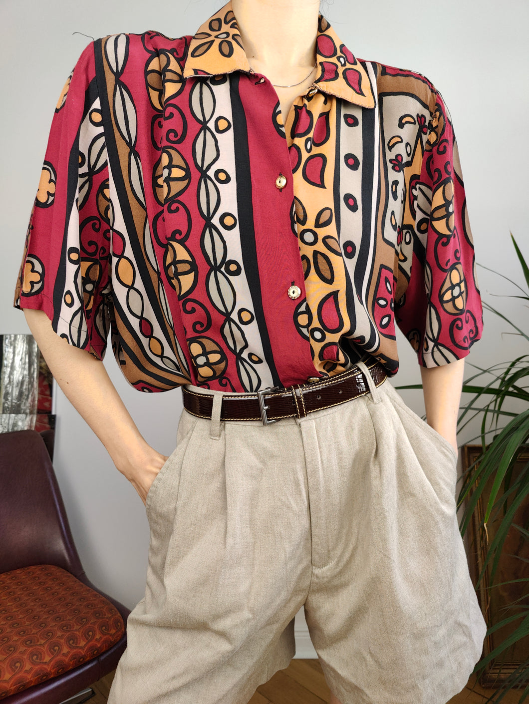 Vintage viscose shirt blouse crazy art print pattern red brown short sleeve women men unisex M-L
