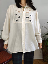 Load image into Gallery viewer, Vintage 100% silk blouse shirt white fish animal cut-out embroidery button up plain women M-L
