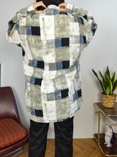 Load image into Gallery viewer, Vintage 100% viscose shirt print art pattern white green grey men unisex 41/42 L