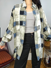 Load image into Gallery viewer, Vintage 100% viscose shirt print art pattern white green grey men unisex 41/42 L