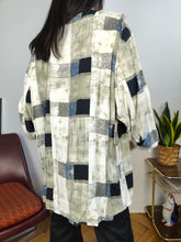 Load image into Gallery viewer, Vintage 100% viscose shirt print art pattern white green grey men unisex 41/42 L