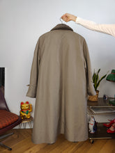 Load image into Gallery viewer, Vintage trench coat L | faux fur maxi padded collar brown lined women unisex men