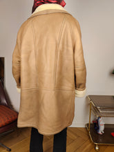 Load image into Gallery viewer, Vintage shearling coat L XL | beige brown lambskin sheepskin leather sherpa midi long jacket women unisex men