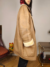 Load image into Gallery viewer, Vintage shearling coat L XL | beige brown lambskin sheepskin leather sherpa midi long jacket women unisex men