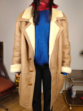 Load image into Gallery viewer, Vintage shearling coat L XL | beige brown lambskin sheepskin leather sherpa midi long jacket women unisex men