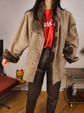 Load image into Gallery viewer, Vintage shearling coat M L | brown coffee lambskin sheepskin leather sherpa jacket women unisex men