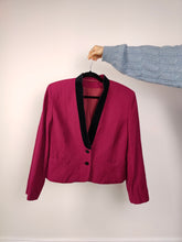 Load image into Gallery viewer, The Wool Pink Magenta Short Blazer Jacket | Vintage 80s pure virgin wool velvet collar crop jacket made in Italy M
