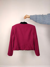 Load image into Gallery viewer, The Wool Pink Magenta Short Blazer Jacket | Vintage 80s pure virgin wool velvet collar crop jacket made in Italy M