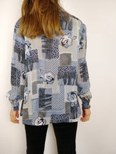 Load image into Gallery viewer, The Blue Print | Vintage pattern floral pattern blue grey blouse M
