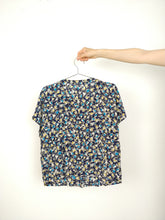 Load image into Gallery viewer, The Heart Breaker | Vintage crazy pattern hearts blue yellow short sleeve shirt blouse M
