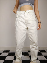 Load image into Gallery viewer, The White Jeans | Vintage white high waist denim mom jeans pants M