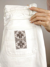 Load image into Gallery viewer, The White Jeans | Vintage white high waist denim mom jeans pants M