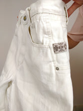 Load image into Gallery viewer, The White Jeans | Vintage white high waist denim mom jeans pants M