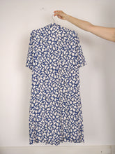 Load image into Gallery viewer, The Blue Bird | Vintage blue white print abstract pattern midi dress pleated M-L