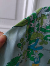 Load image into Gallery viewer, The Blue Green Jungle Pattern Blouse | Vintage flower fleurs animal parrot birds people crazy print short sleeve women shirt M
