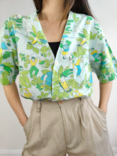 Load image into Gallery viewer, The Blue Green Jungle Pattern Blouse | Vintage flower fleurs animal parrot birds people crazy print short sleeve women shirt M
