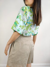 Load image into Gallery viewer, The Blue Green Jungle Pattern Blouse | Vintage flower fleurs animal parrot birds people crazy print short sleeve women shirt M

