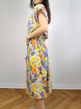 Lade das Bild in den Galerie-Viewer, Das orange-gelbe Kleid mit Blumenmuster | Langes, gerade geschnittenes Midi-Sommerkleid im Vintage-Stil aus Baumwolle mit Blumendruck ML
