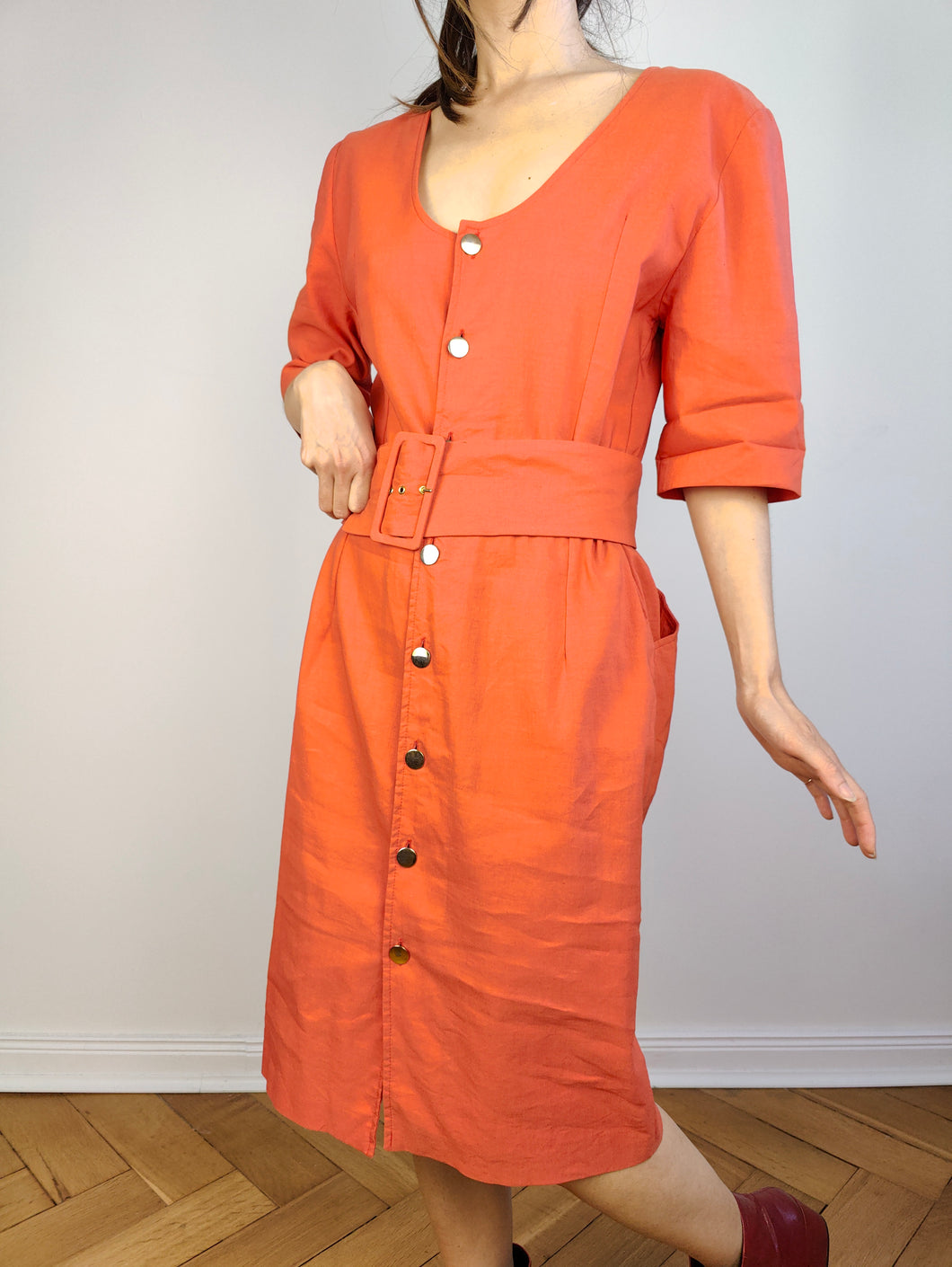Das Leinen-Orange-Kleid mit schlichtem Gürtel | Vintage Chiara Boni hergestellt in Italien Flachs-Leinen-Mischung Frühling Sommer Midikleid M