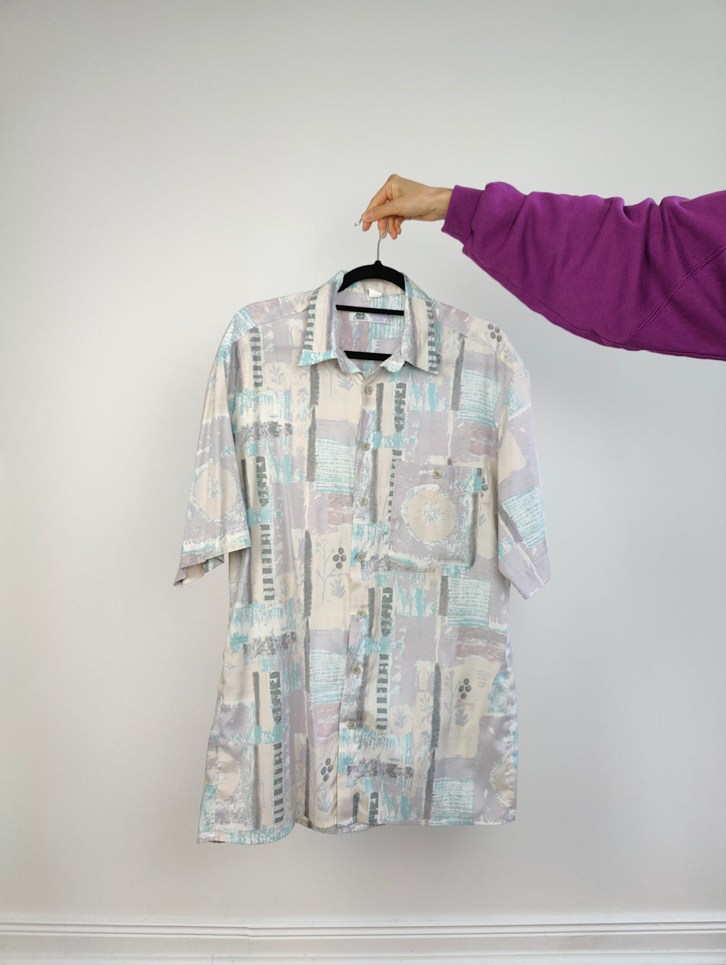 The Light White Purple Blue Pattern Shirt | Vintage 90s New Fast viscose blend spring summer short sleeve crazy pattern festival unisex men 41/42 L