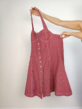 Lade das Bild in den Galerie-Viewer, Das rot karierte Neckholder-Jeanskleid | Vintage rote Jeans herzförmiger Ausschnitt Sommer kurzes Minikleid ML

