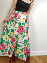 Load image into Gallery viewer, The White Red Floral Maxi Skirt | Vintage cotton romantic small flower print pattern long XS
