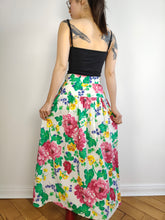 Load image into Gallery viewer, The White Red Floral Maxi Skirt | Vintage cotton romantic small flower print pattern long XS
