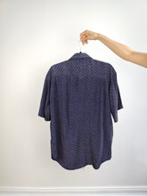 Load image into Gallery viewer, The Purple Rain Print Shirt | Vintage Monteleone short sleeve crazy speckle pattern unisex men M-L
