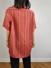 Load image into Gallery viewer, The Cotton Blend Red Orange Stripe Shirt | Vintage Torelli short sleeve stripes pattern unisex men L
