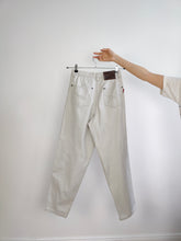 Lade das Bild in den Galerie-Viewer, Die weißgraue Mom-Hose aus Baumwolle | Vintage Janet von Annabelle Mom-Jeans mit hoher Taille, entspannte Passform, Hose 30/30 M
