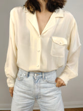 Load image into Gallery viewer, The Silk Cream Plain Long Sleeve Blouse | Vintage Karel 100% silk shirt women EU 40 M
