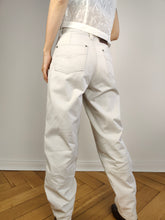 Load image into Gallery viewer, The White Grey Cotton Mom Trousers | Vintage Janet by Annabelle high waist mom jeans relaxed fit pants 30/30 M

