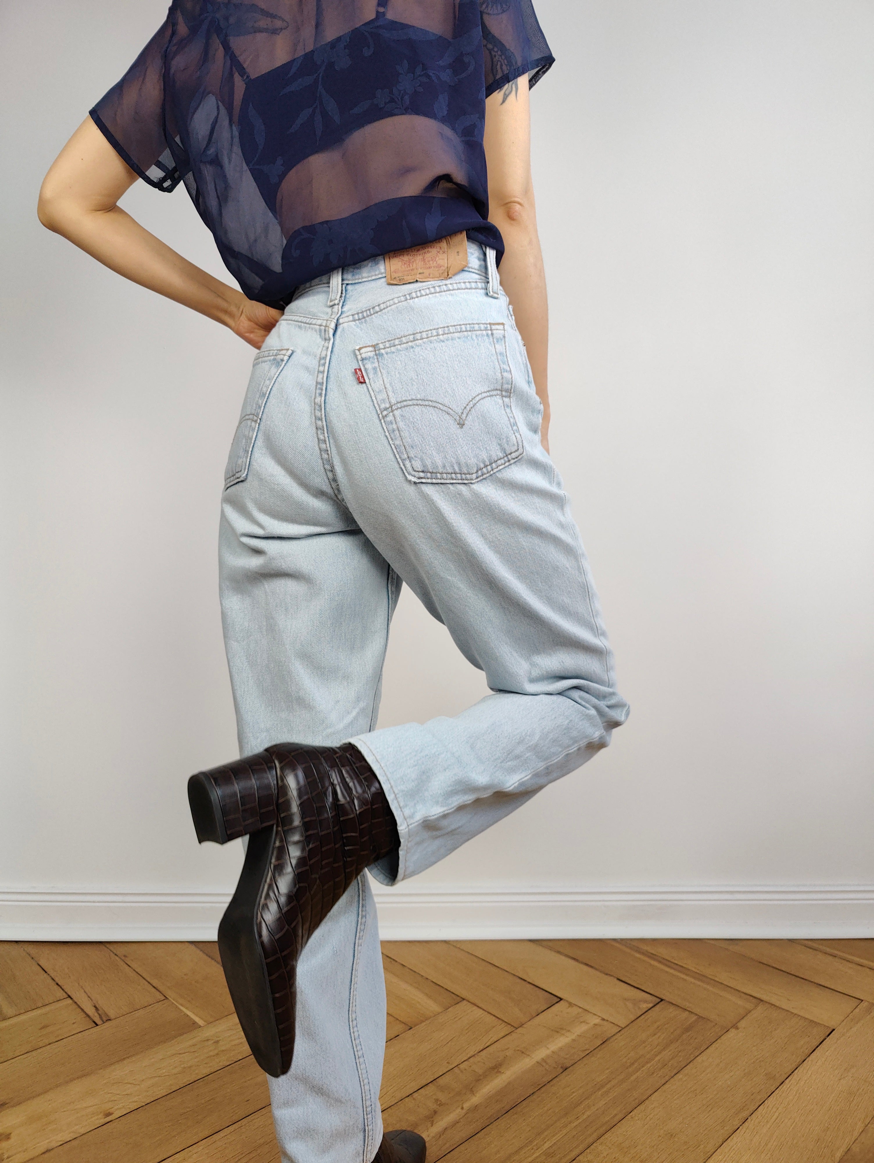 Levis 901 sales high waisted jeans