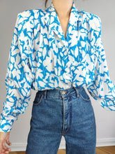 Load image into Gallery viewer, The Floral White Blue Pattern Blouse | Vintage flower print big balloon sleeves feminine blouse M-L

