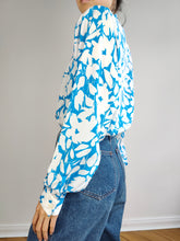 Load image into Gallery viewer, The Floral White Blue Pattern Blouse | Vintage flower print big balloon sleeves feminine blouse M-L
