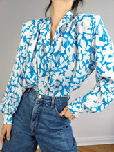 Load image into Gallery viewer, The Floral White Blue Pattern Blouse | Vintage flower print big balloon sleeves feminine blouse M-L

