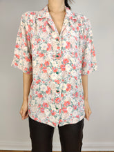 Load image into Gallery viewer, The Silk Floral White Rose Pattern Blouse | Vintage peach pink flower print short sleeve women button up shirt M-L
