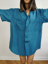 Load image into Gallery viewer, The Silk Blue Plain Short Sleeve Blouse | Vintage 90s silk shirt unisex men L
