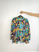 Load image into Gallery viewer, The Silk Black Floral Light Blazer Jacket | Vintage blouse flower print pattern cardigan M
