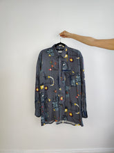 Load image into Gallery viewer, The Grey Abstract Pattern Shirt | Vintage Alpenland viscose long sleeve crazy print blouse unisex men 41/42 L
