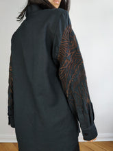 Load image into Gallery viewer, The Class Roberto Cavalli Linen Embroidery Shirt | Vintage designer brown ethno embroidered long sleeve shirt D M-L
